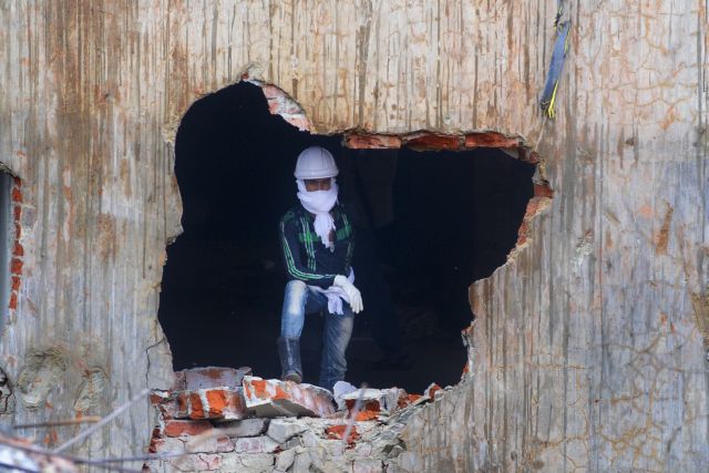 Πάνω από χίλιοι οι νεκροί της κατάρρευσης του εργοστασίου στην Ντάκα